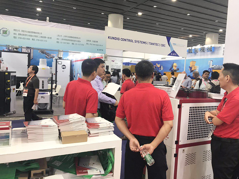 Meet Hlkchiller on CHINAPLAS2019,Our booth no is 8.1 J71