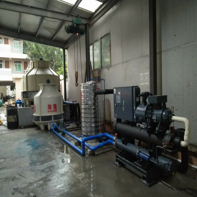 central cooling system solution for mould injection factory.jpg
